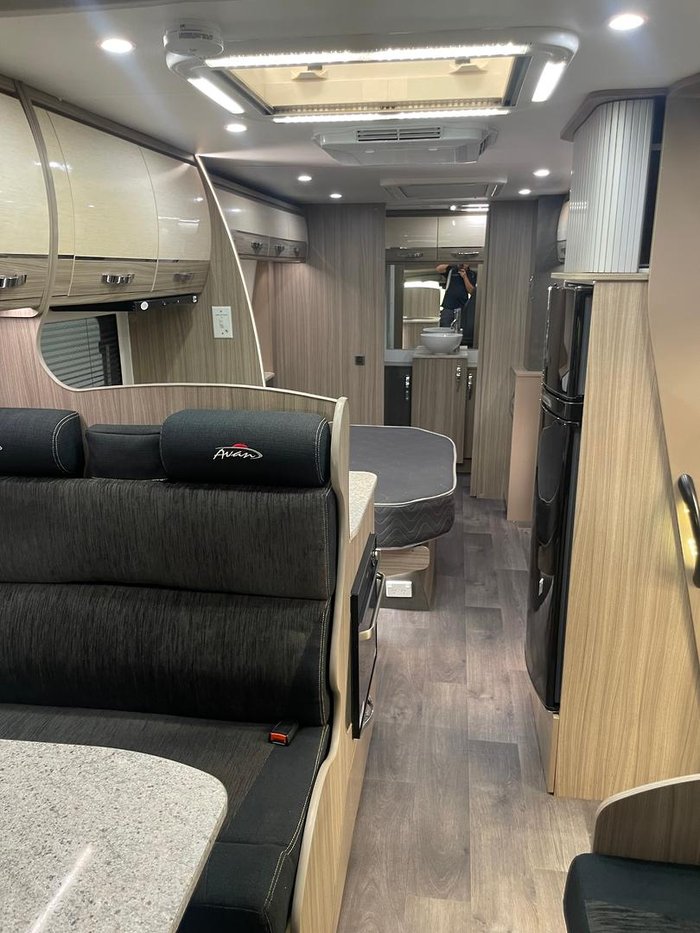 2024 Avan Ovation M7