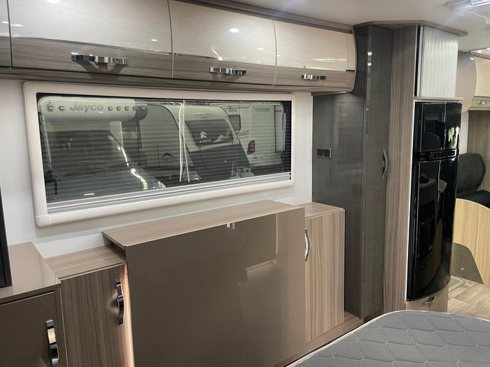 2024 Avan Ovation M7