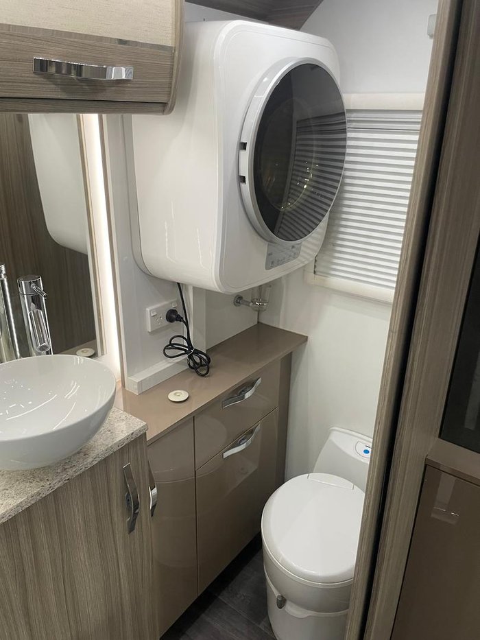 2024 Avan Ovation M7