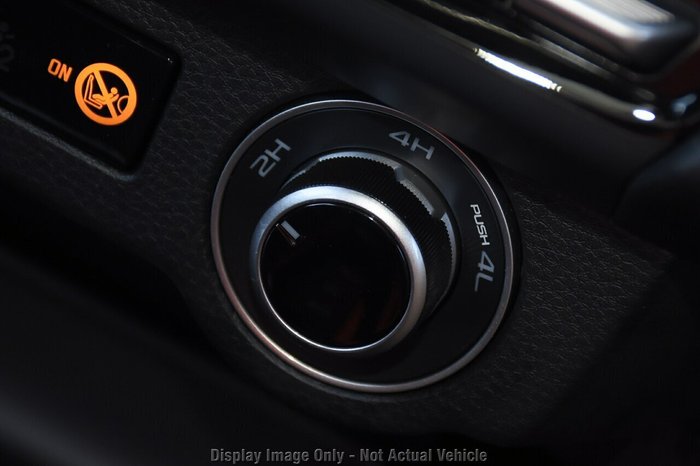 2025 Isuzu D-MAX X-TERRAIN