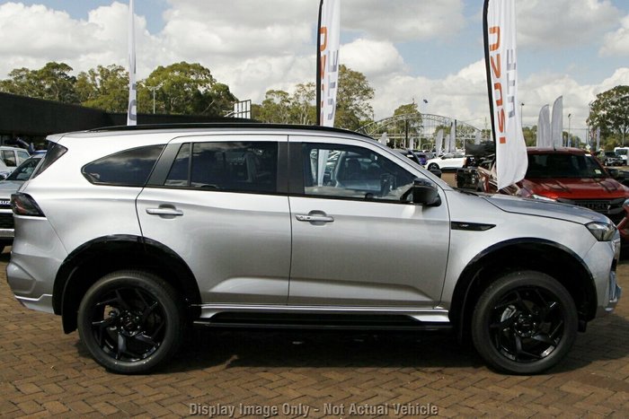 2025 Isuzu MU-X X-TERRAIN