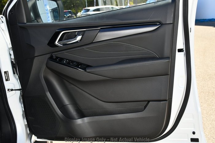 2025 Isuzu MU-X LS-T