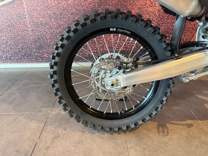 2025 Honda CRF250R CRF Red