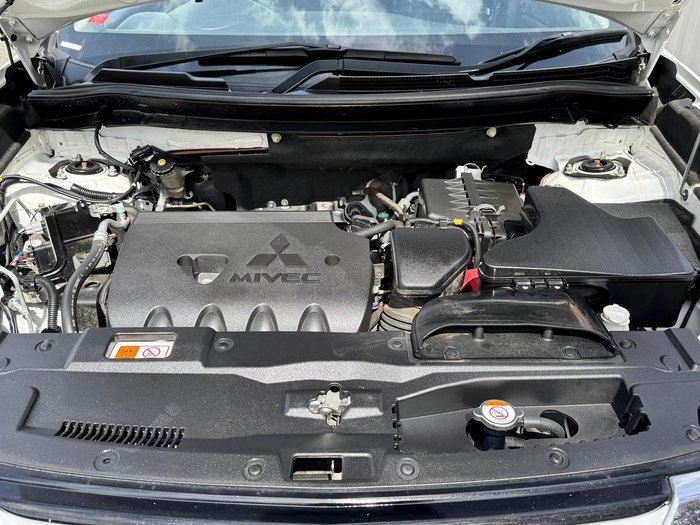 2018 Mitsubishi Outlander ES ADAS