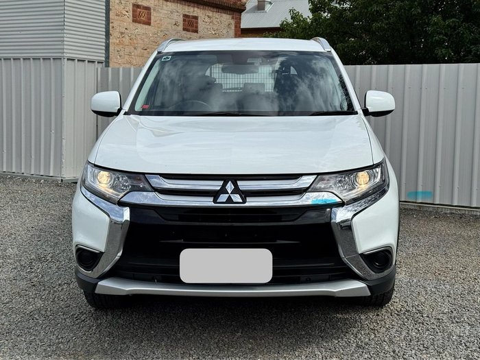 2018 Mitsubishi Outlander ES ADAS