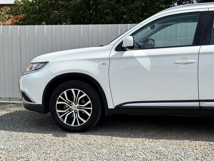 2018 Mitsubishi Outlander ES ADAS