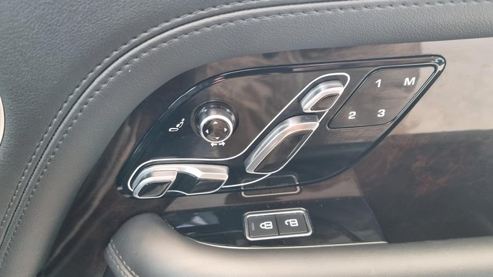 2020 Land Rover Range Rover SDV6 Vogue