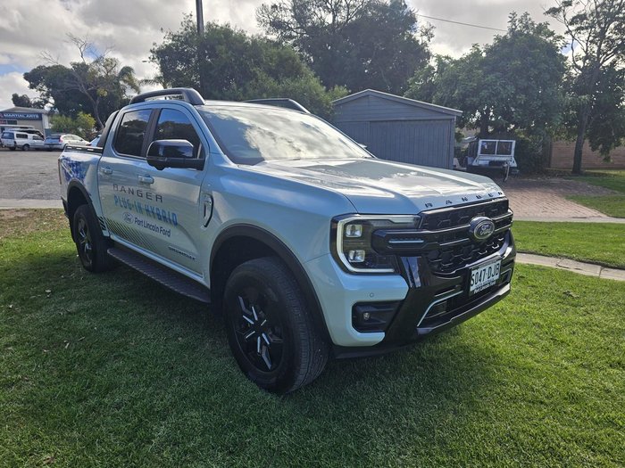 2025 Ford Ranger PHEV Stormtrak