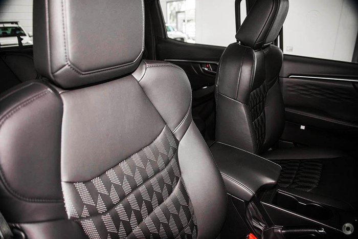 2025 Isuzu D-MAX LS-U+