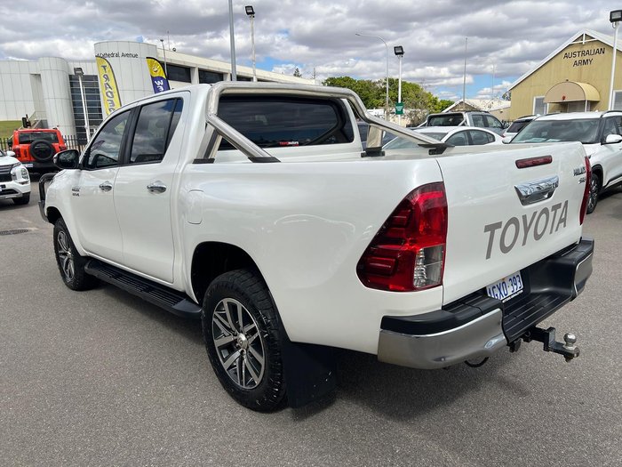2019 Toyota Hilux SR5