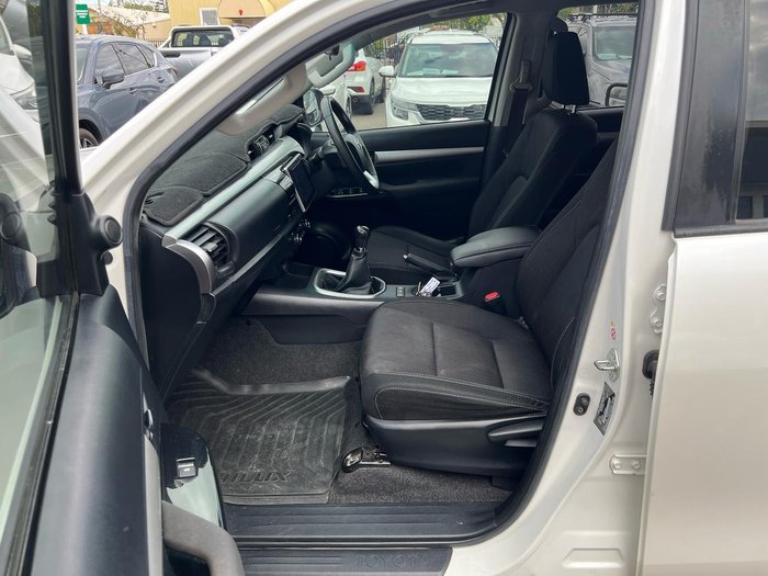 2019 Toyota Hilux SR5