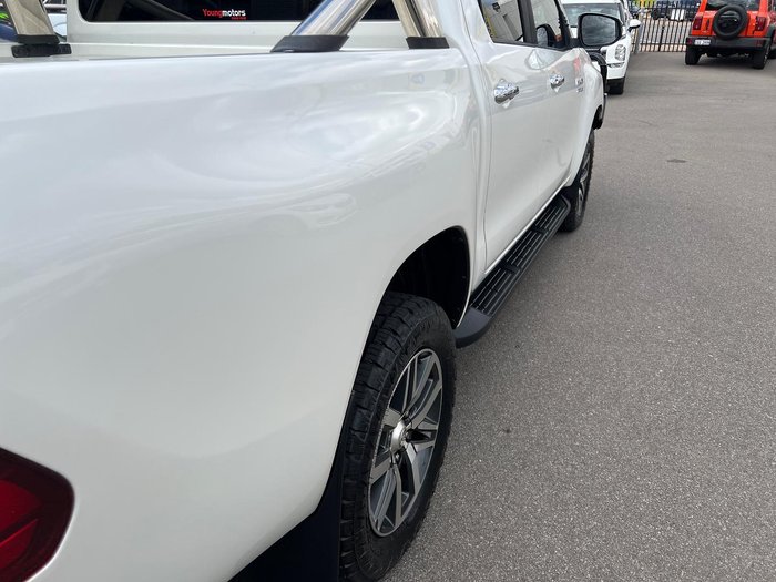 2019 Toyota Hilux SR5