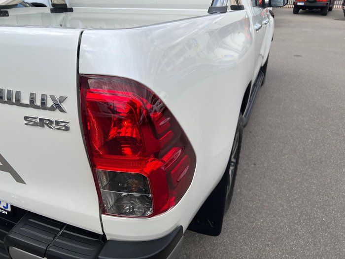 2019 Toyota Hilux SR5