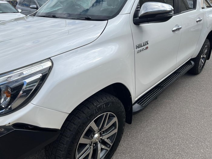 2019 Toyota Hilux SR5