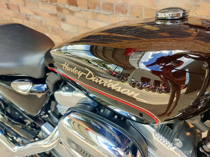 2010 HARLEY-DAVIDSON SUPERLOW 883 (XL883L) ROAD BLACK