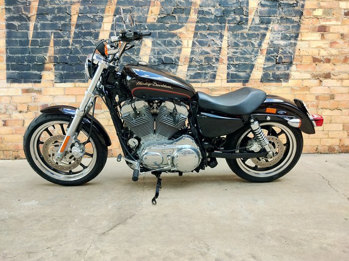 2010 HARLEY-DAVIDSON SUPERLOW 883 (XL883L) ROAD BLACK