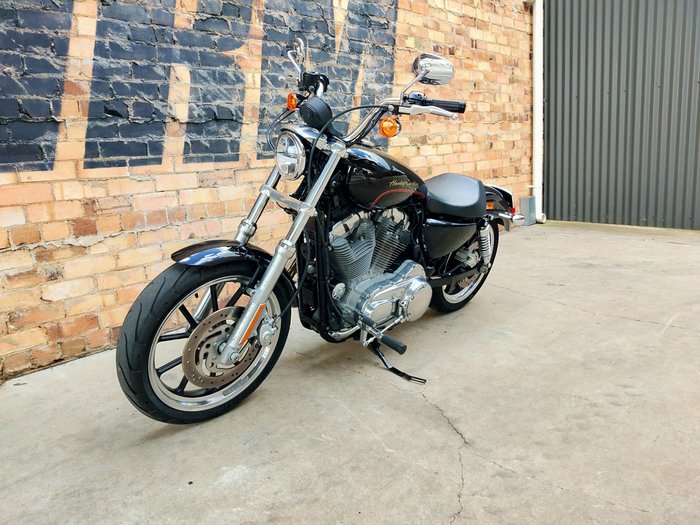 2010 HARLEY-DAVIDSON SUPERLOW 883 (XL883L) ROAD BLACK