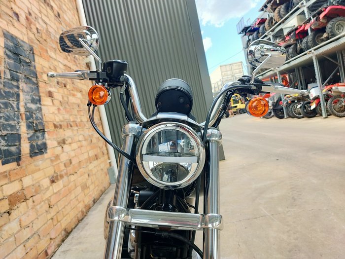 2010 HARLEY-DAVIDSON SUPERLOW 883 (XL883L) ROAD BLACK