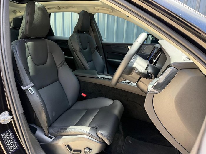 2024 Volvo XC60 Ultimate B5 Bright MY24 AWD Onyx Black
