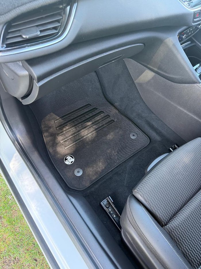 2018 Holden Commodore RS