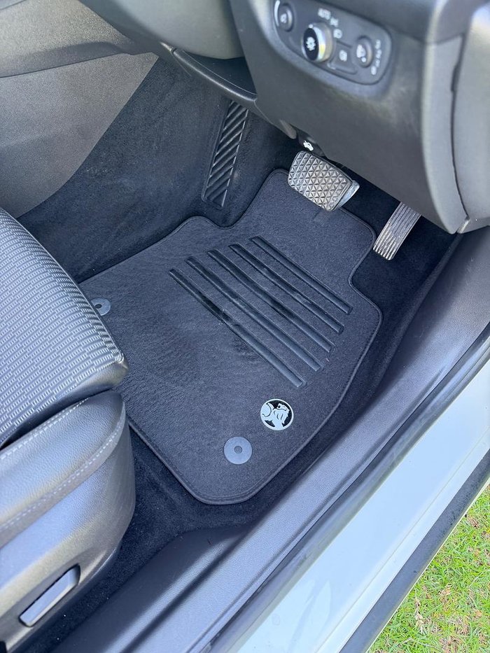 2018 Holden Commodore RS