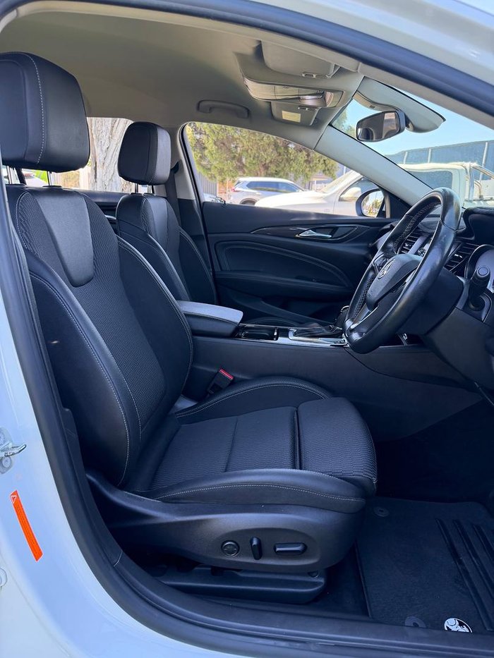 2018 Holden Commodore RS