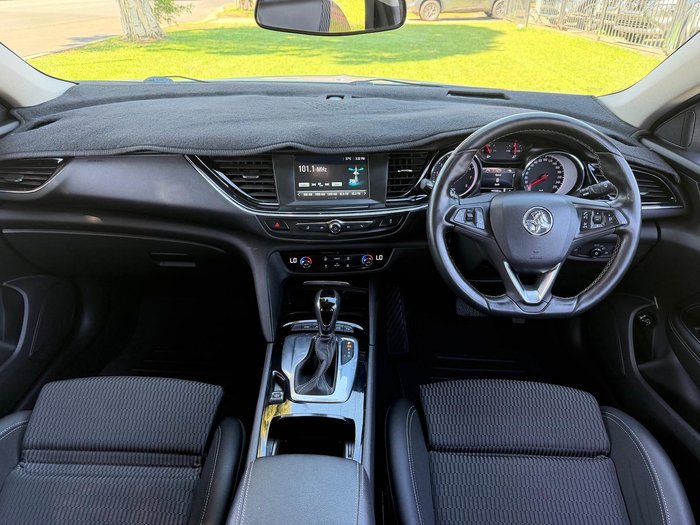 2018 Holden Commodore RS