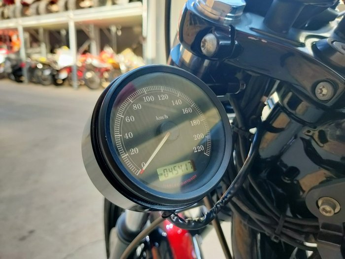 2010 HARLEY-DAVIDSON NIGHTSTER (XL1200N) ROAD RED