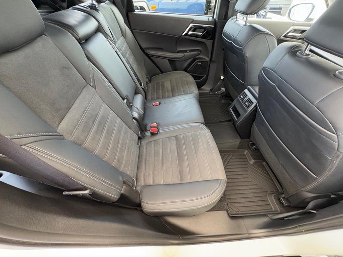 2025 Mitsubishi Outlander Aspire