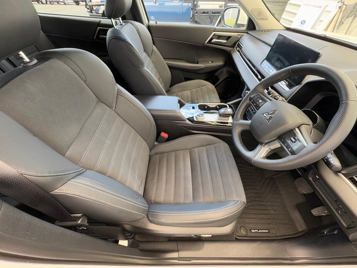 2025 Mitsubishi Outlander Aspire