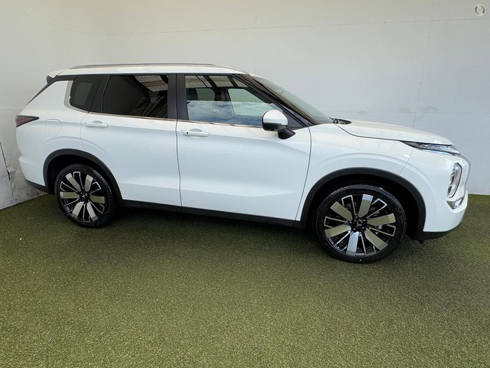 2025 Mitsubishi Outlander Aspire