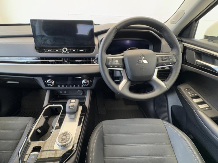 2025 Mitsubishi Outlander Aspire