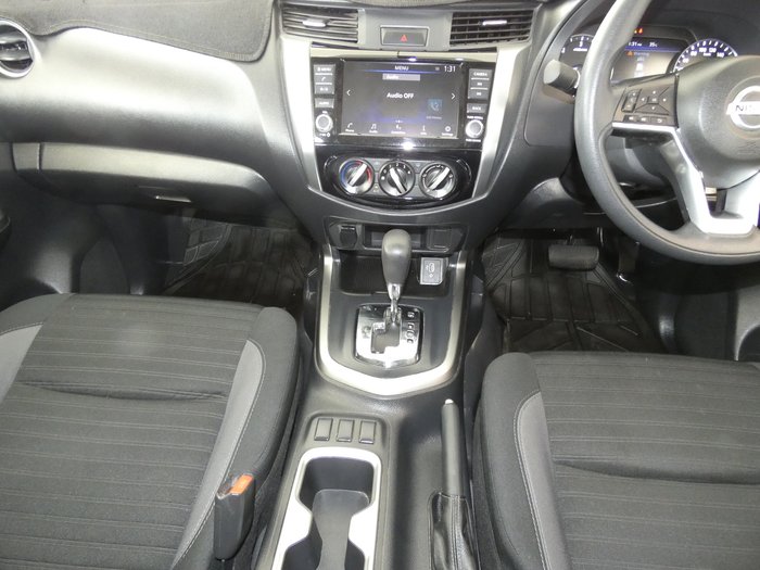 2021 Nissan Navara SL