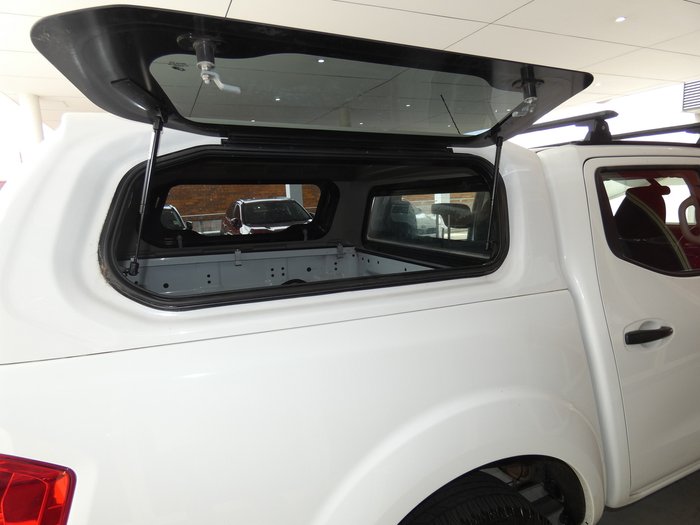 2021 Nissan Navara SL