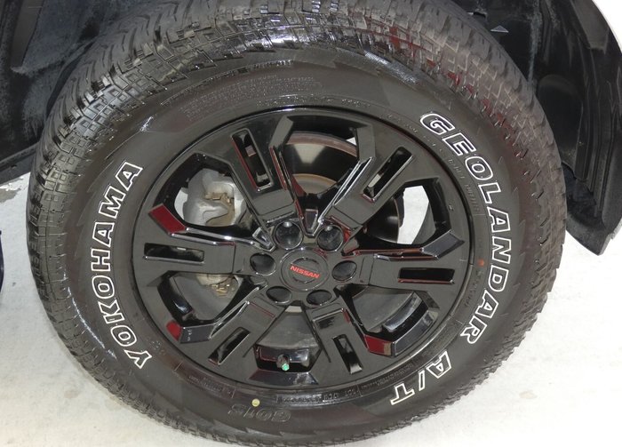 2021 Nissan Navara SL