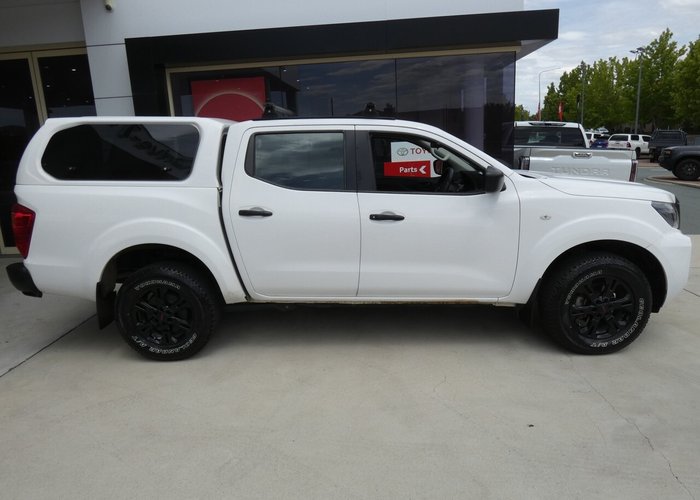 2021 Nissan Navara SL