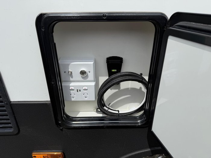 2025 JB Caravans Jb Touring Rear Bed Queen