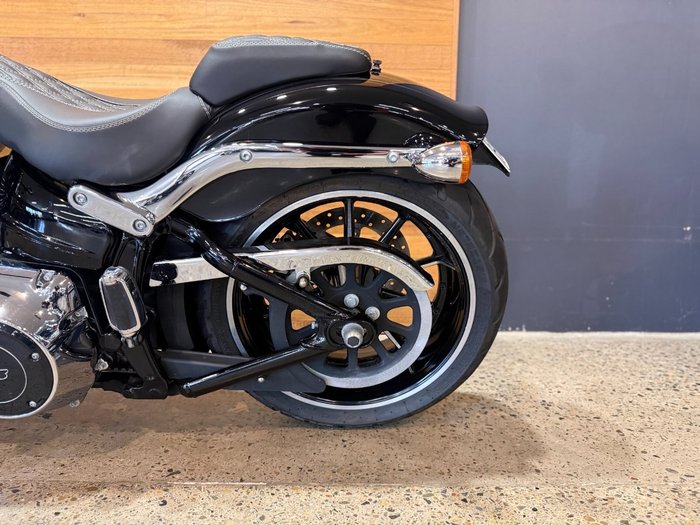 2014 Harley-davidson FXSB SOFTAIL BREAKOUT