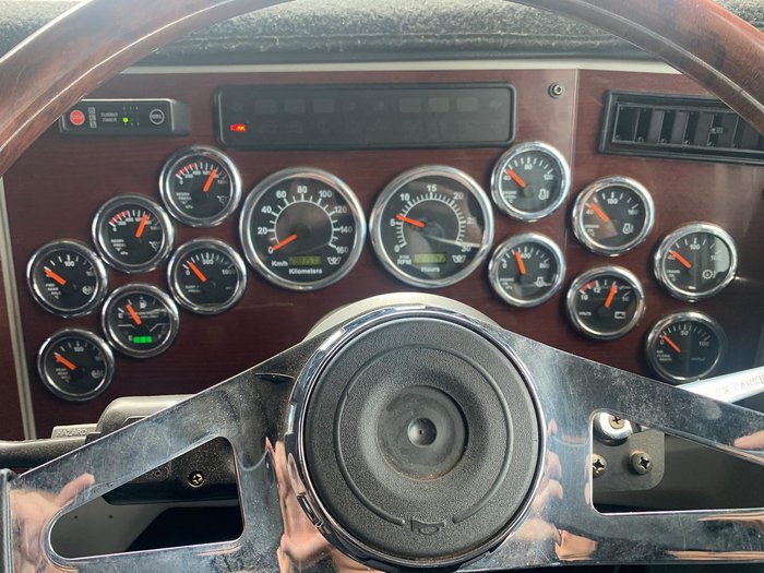 2018 Western Star 4900 Series 4900FXC White