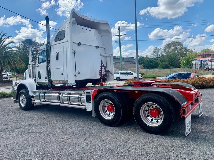 2018 Western Star 4900 Series 4900FXC White
