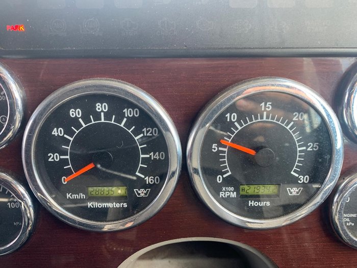 2018 Western Star 4900 Series 4900FXC White