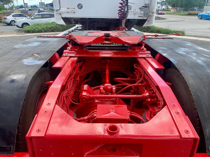 2018 Western Star 4900 Series 4900FXC White