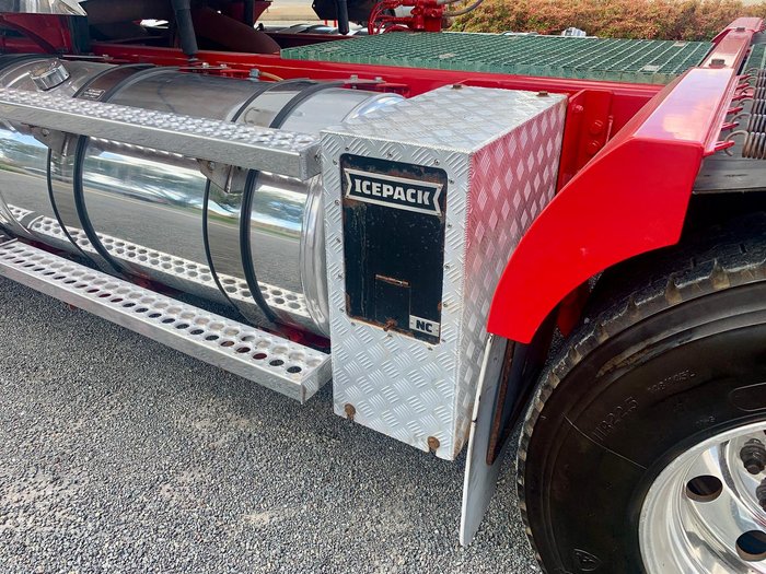 2018 Western Star 4900 Series 4900FXC White