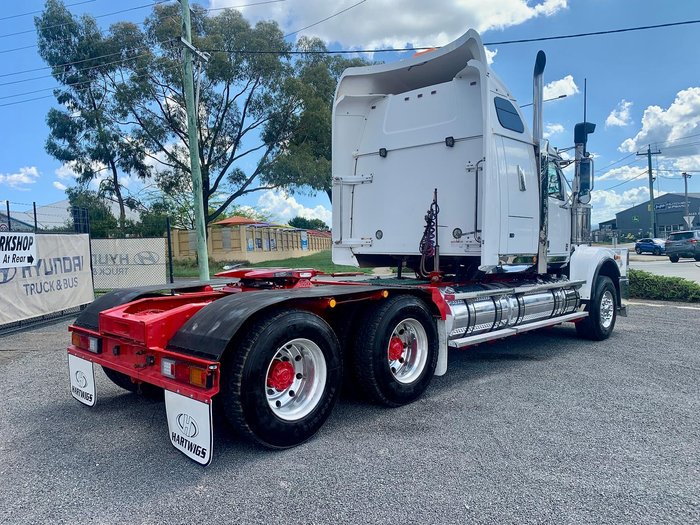 2018 Western Star 4900 Series 4900FXC White
