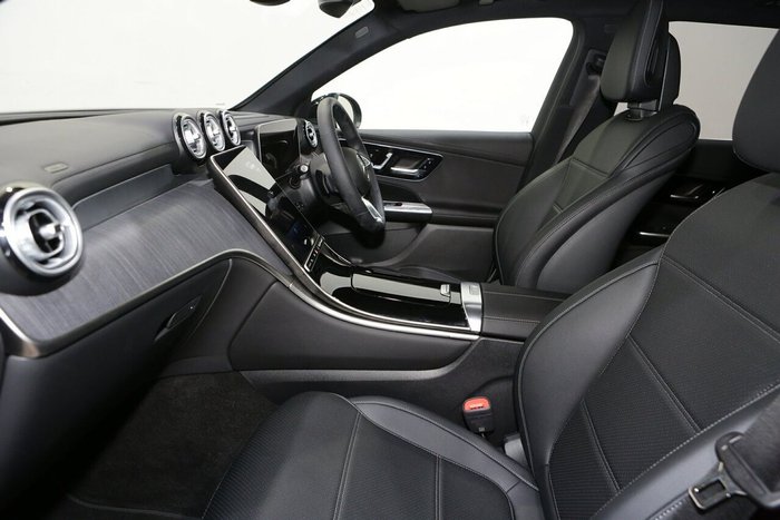 2024 Mercedes-Benz GLC-Class GLC300