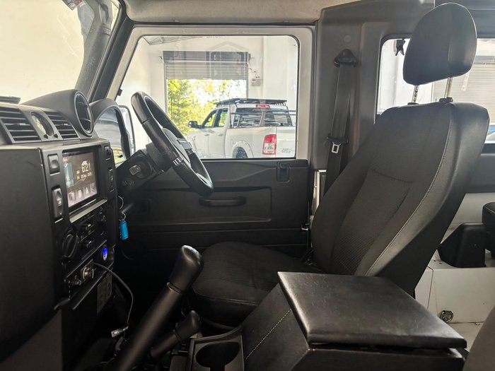 2012 Land Rover Defender 90 MY12 4X4 Constant Fuji White