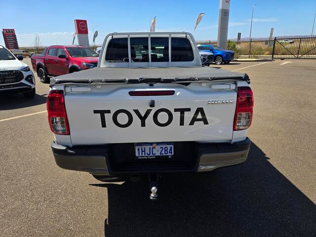 2021 Toyota Hilux 4x4 2.8L DSL D/C/C 6AT SR Glacier White