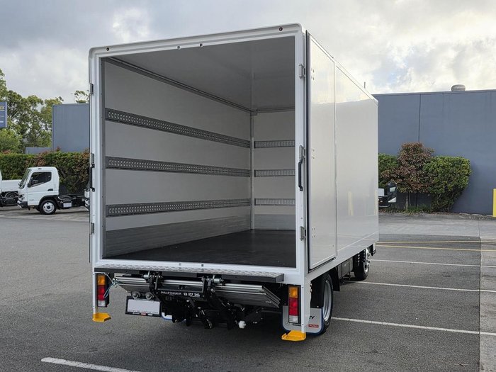 2025 Fuso Canter 515 WHITE