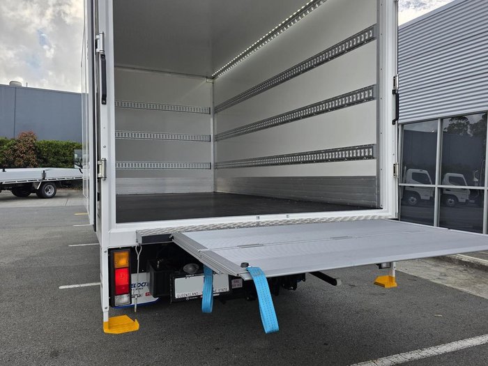 2025 Fuso Canter 515 WHITE