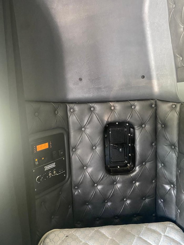 2021 Kenworth T610 Series T610SAR